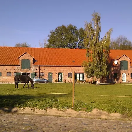 Gutshaus Alt-jargenow Lägenhet *